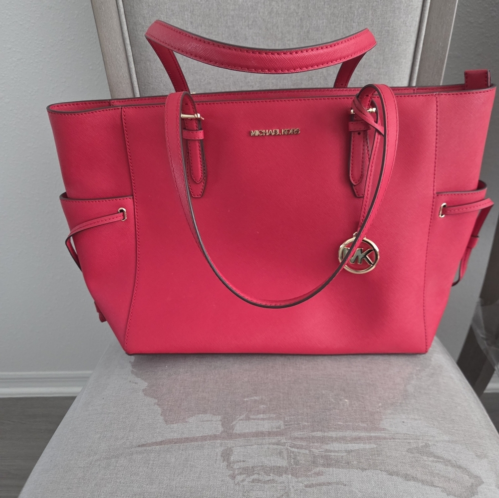 Red Women's Tote Bag - Classic Structured Carryall